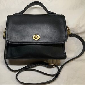 Vintage Coach crossbody in black